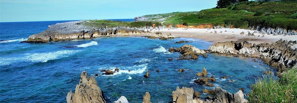Playa de Toró, qué ver en Llanes