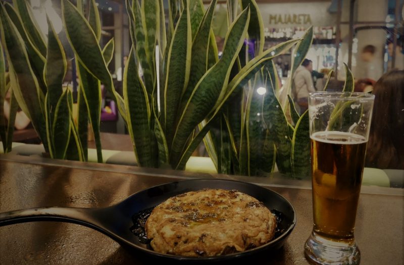 Tortilla de trufa en Neotaberna Majareta, bares de tapas en Almería
