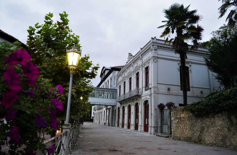El hotel balneario de Las Caldas en Oviedo