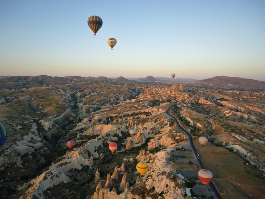 Volar en globo en La Capadocia, 10 experiencias viajeras que tendrías que vivir