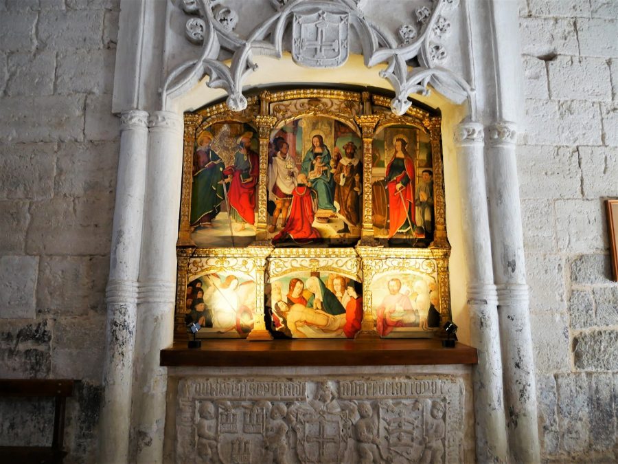 Interior, iglesia de Santa María, qué ver en Wamba en Valladolid - La  Cosmopolilla