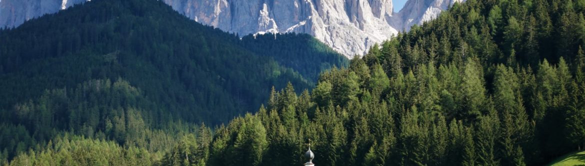 Val di Funes, ruta por los Dolomitas, Italia