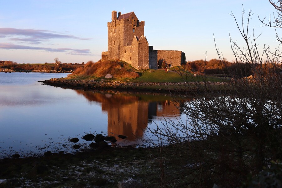 Castillo de Dunguaire, ruta por la costa Oeste de Irlanda